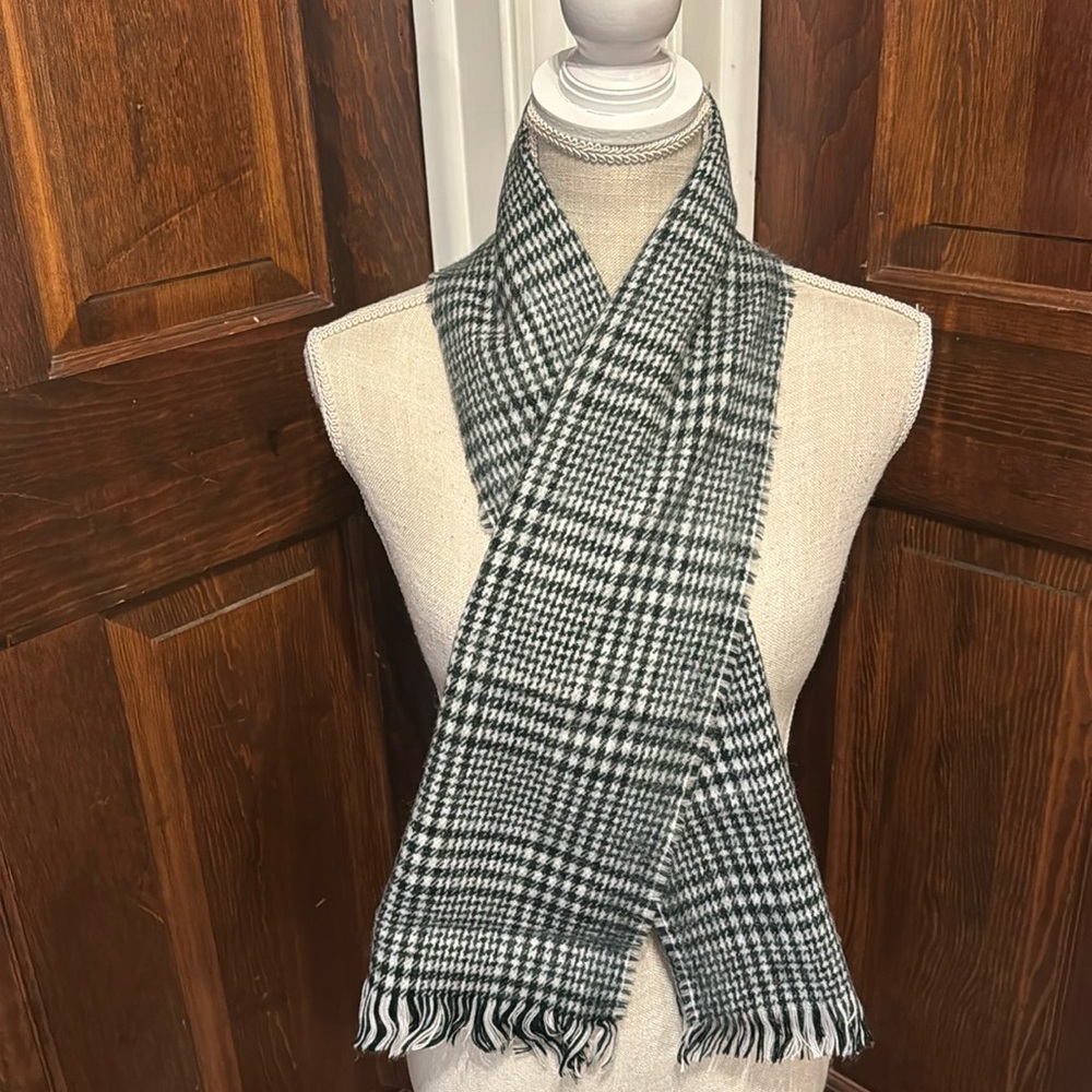 Beautiful Black and White Plaid Scarf NWT